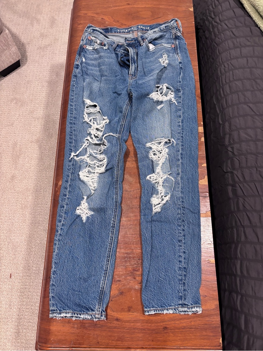 American Eagle Super Distressed Straight-Leg Jeans – Size 0 Regular